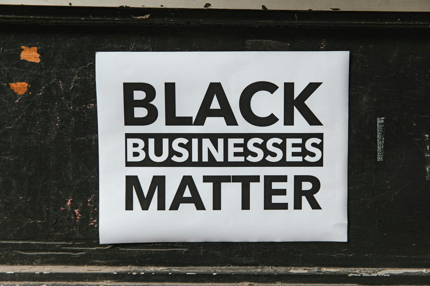 A Conexão entre Economia e Racismo: Impactos da Racial Awareness Campaign na Desigualdade Social